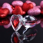 Picture of Red Heart Gem Glass Plug - Medium