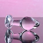 Picture of MEDIUM PINK GEM GLASS PLUG